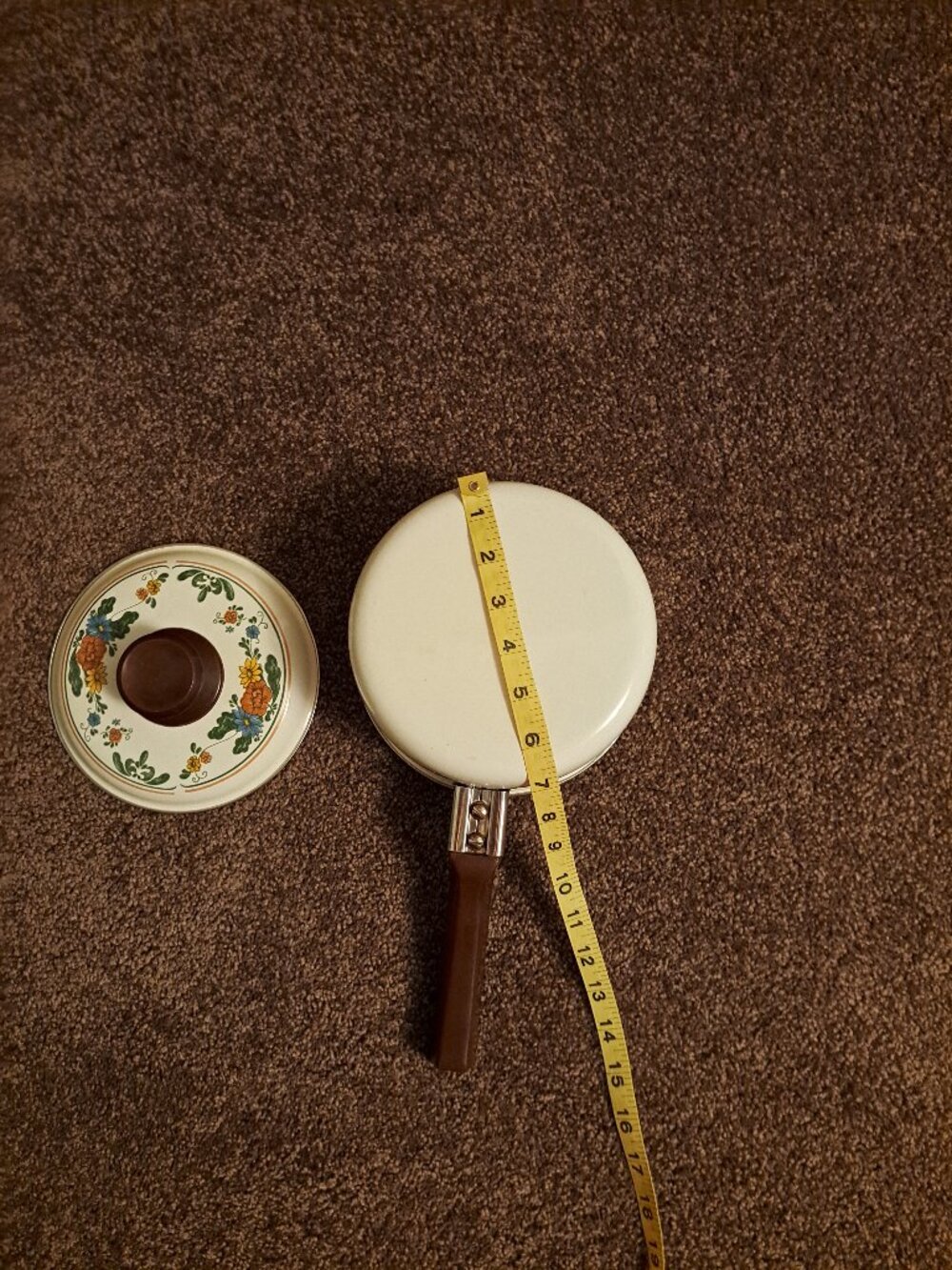 Villeroy & Boch vintage enamel saucepan featuring iconic "Alt Amsterdam" pattern - Picture 8 of 14
